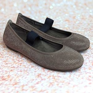 Vionic Willow Spark Ballet Flats Taupe Grey Size 8 NWT Rhinestone Orthaheel